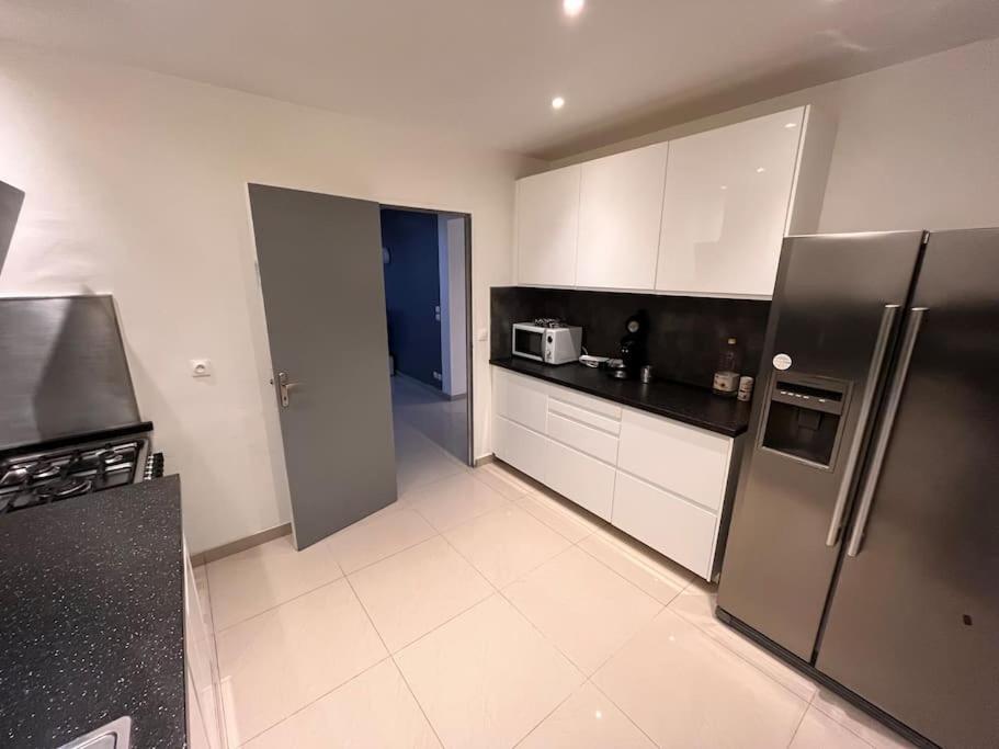 Maison Dans Residence Pavillonnaire Paisible Cannes-Écluse Esterno foto